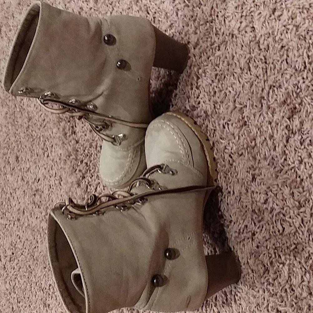 Women's beige booties